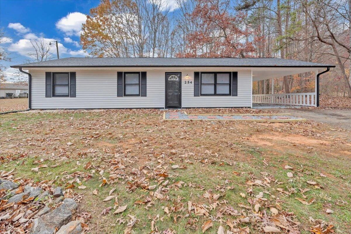 254 Pinewood LN