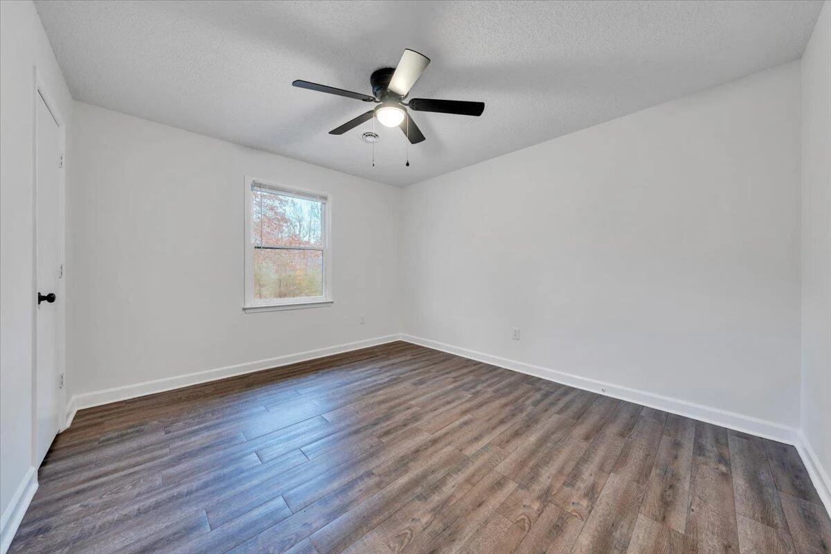 254 Pinewood LN - Photo 19
