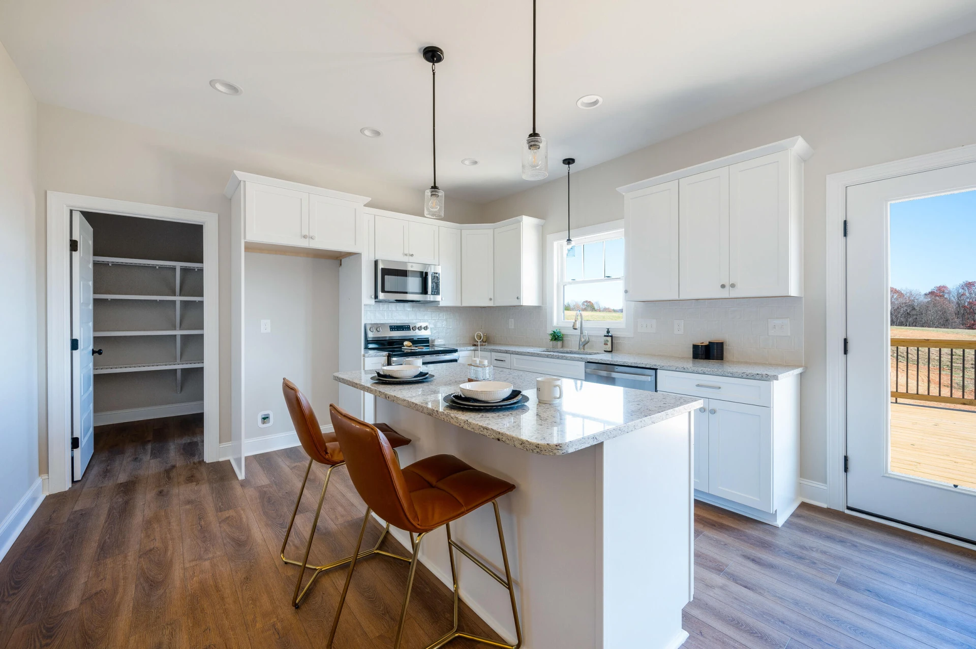 10528 Leesville RD - Photo 11