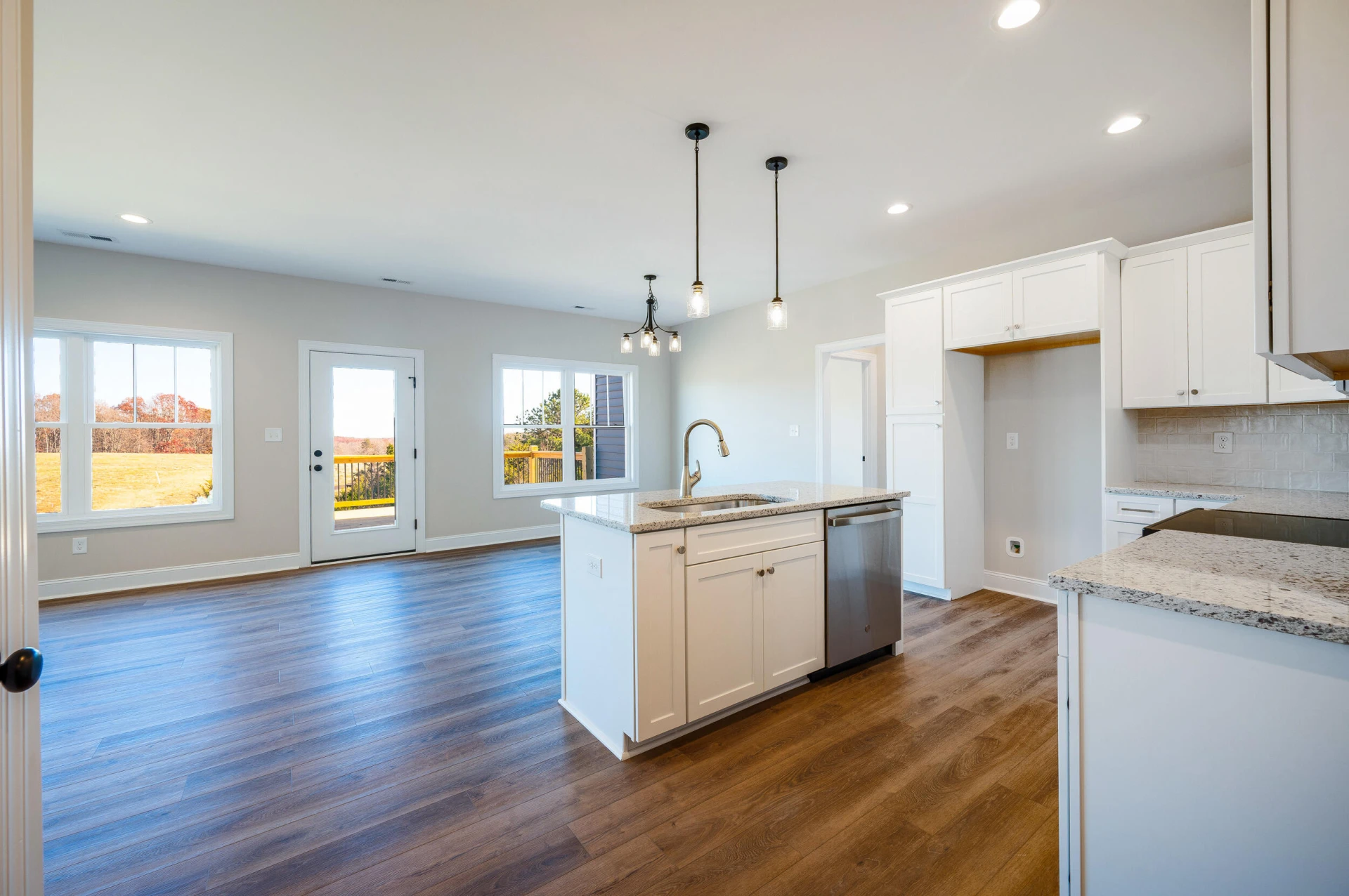 10556 Leesville RD - Photo 17