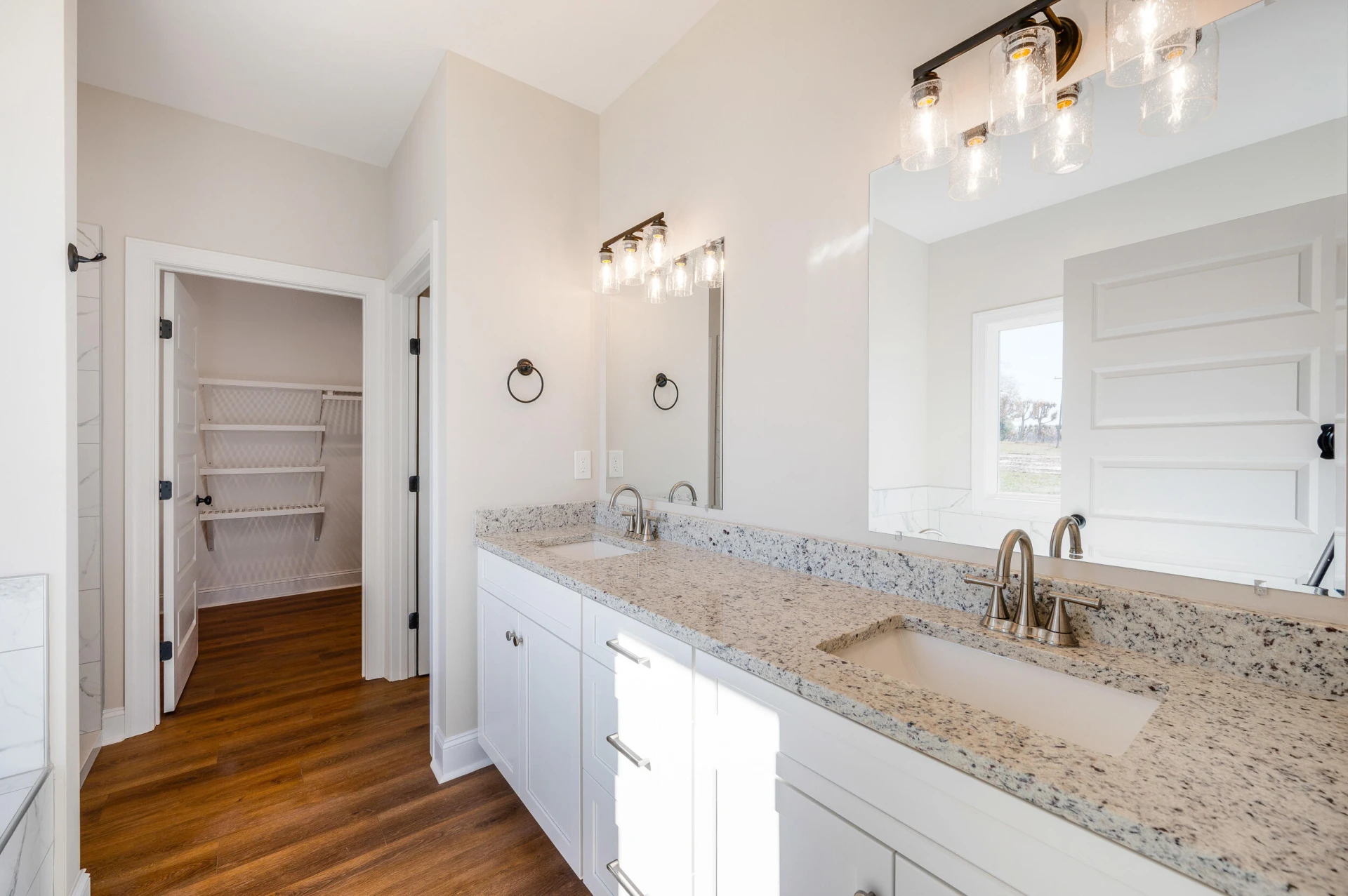 10556 Leesville RD - Photo 30
