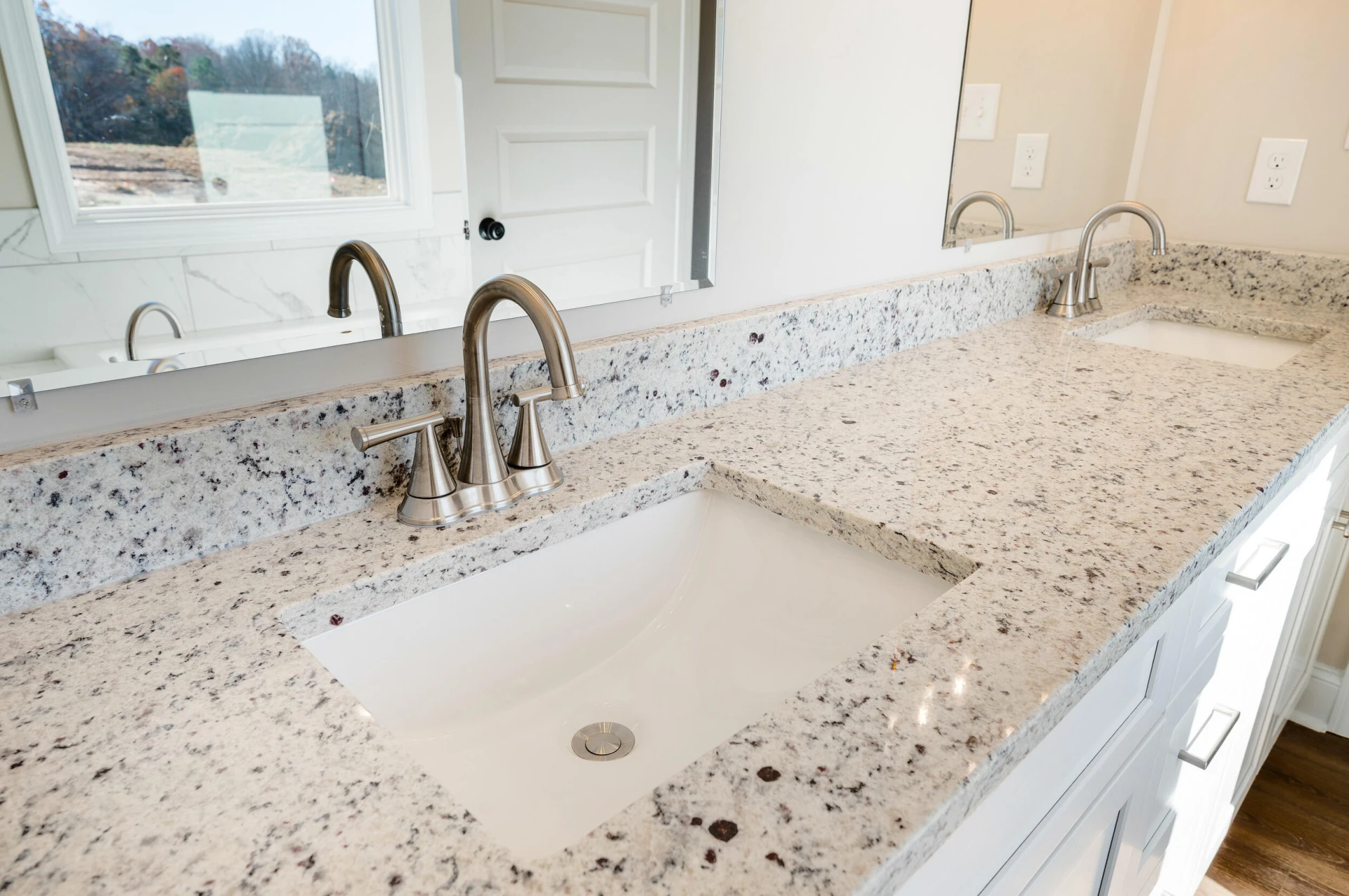 10556 Leesville RD - Photo 36