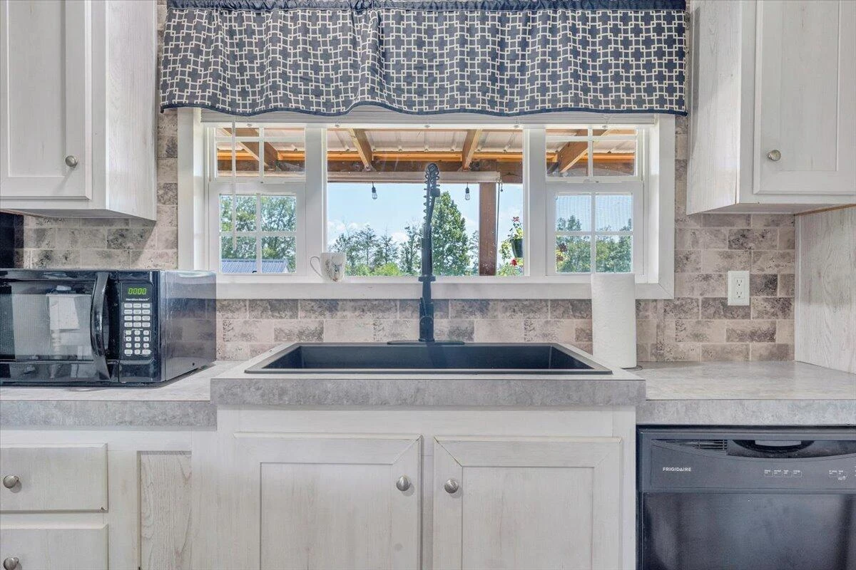 6019 Big Island Hwy - Photo 15