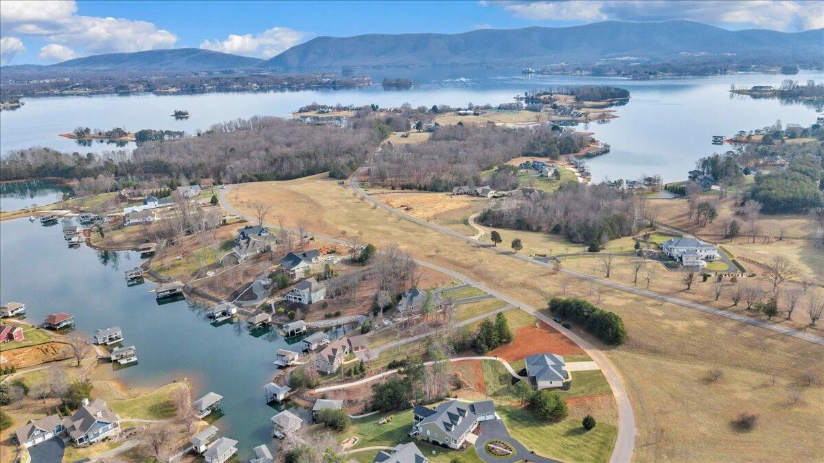 639 Compass Cove CIR - Photo 100