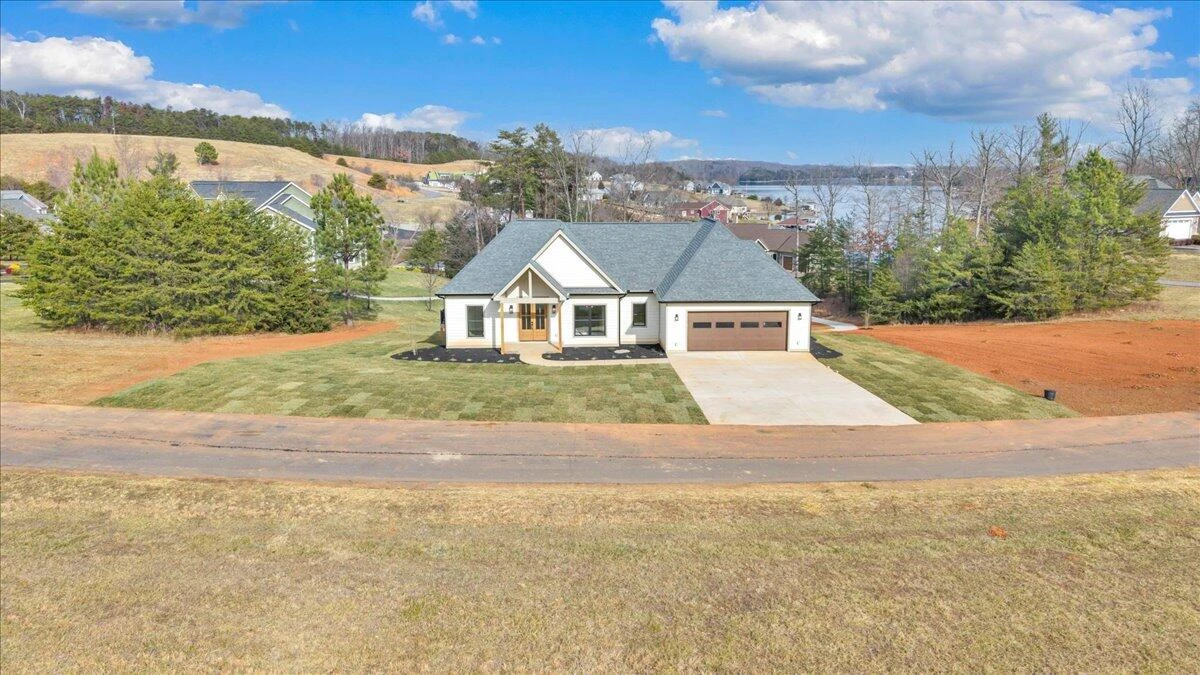 639 Compass Cove CIR - Photo 102