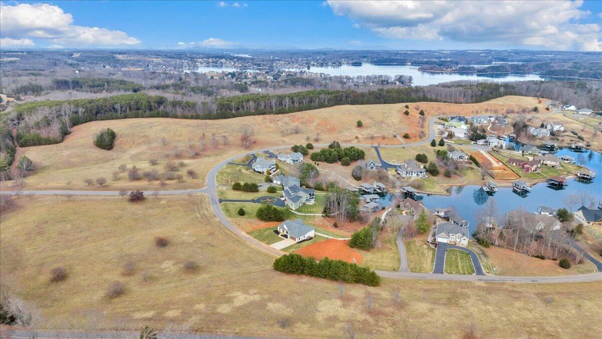 639 Compass Cove CIR - Photo 107