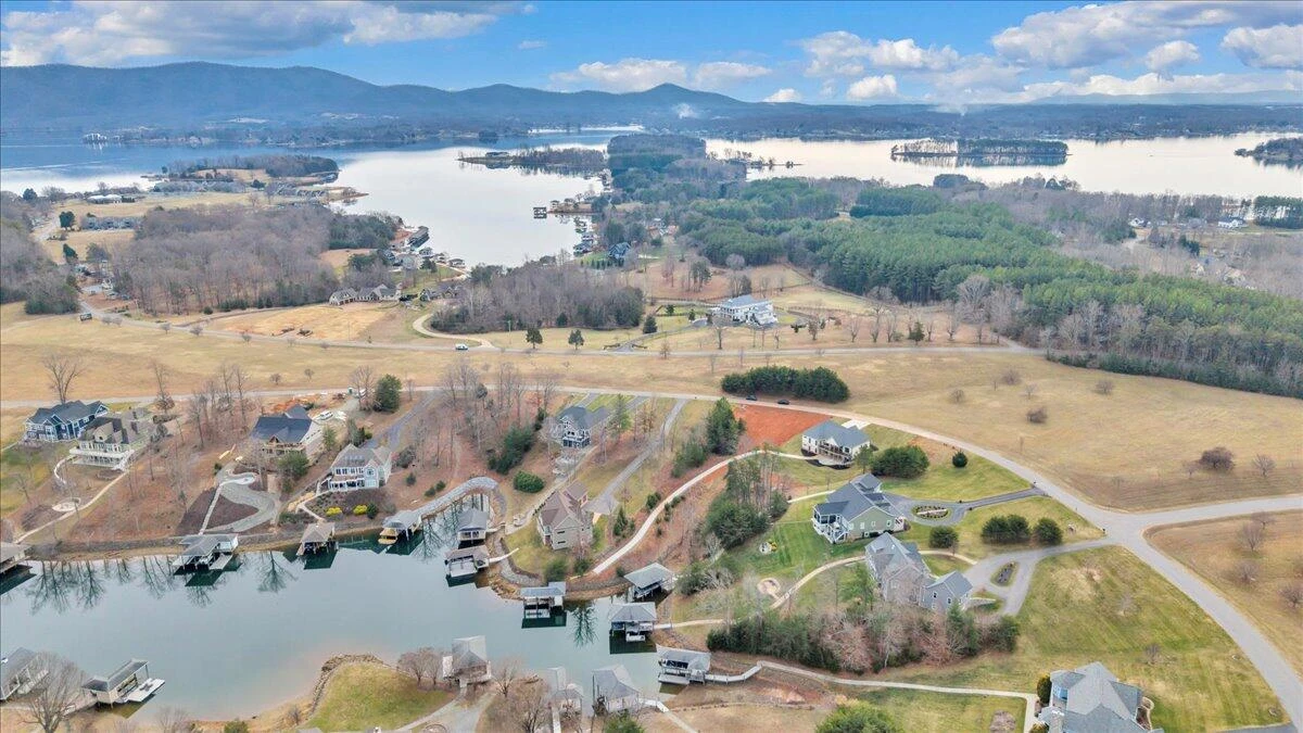 639 Compass Cove CIR - Photo 110