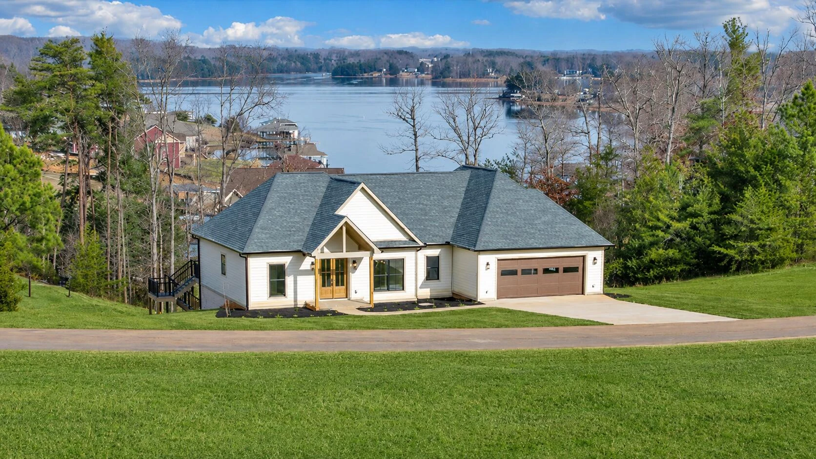 639 Compass Cove CIR