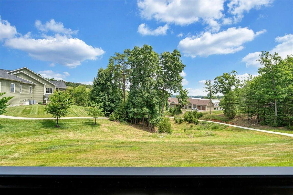 639 Compass Cove CIR - Photo 55