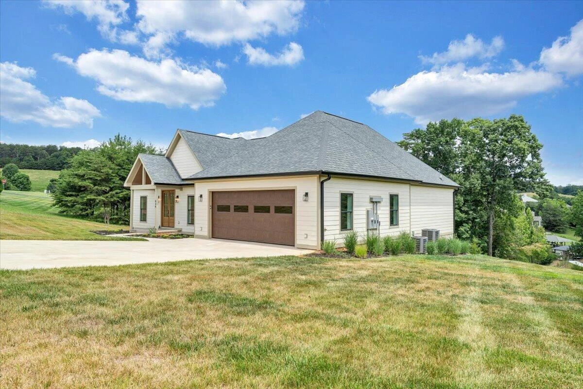 639 Compass Cove CIR - Photo 92
