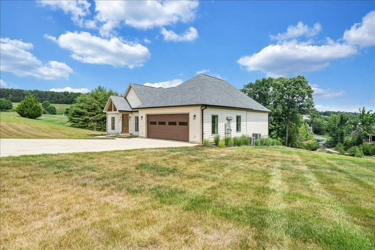 639 Compass Cove CIR - Photo 93