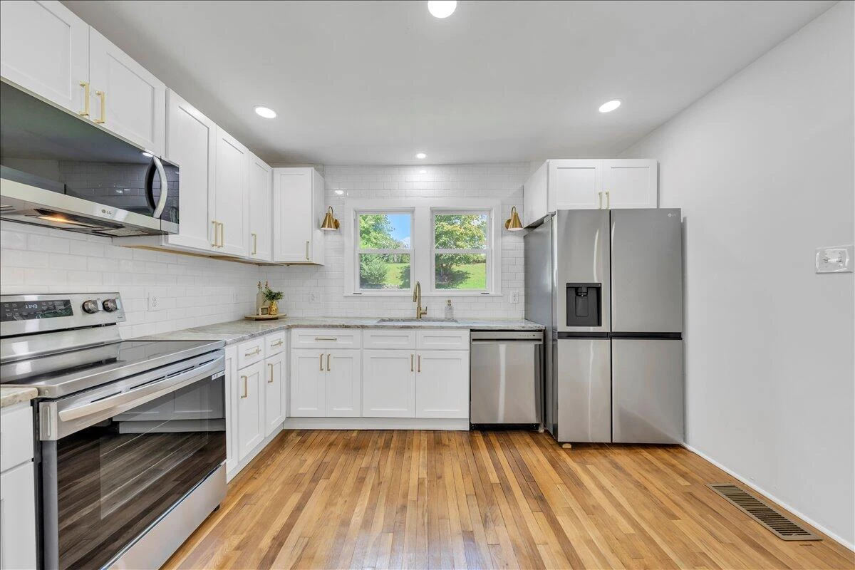 501 5th ST - Photo 10
