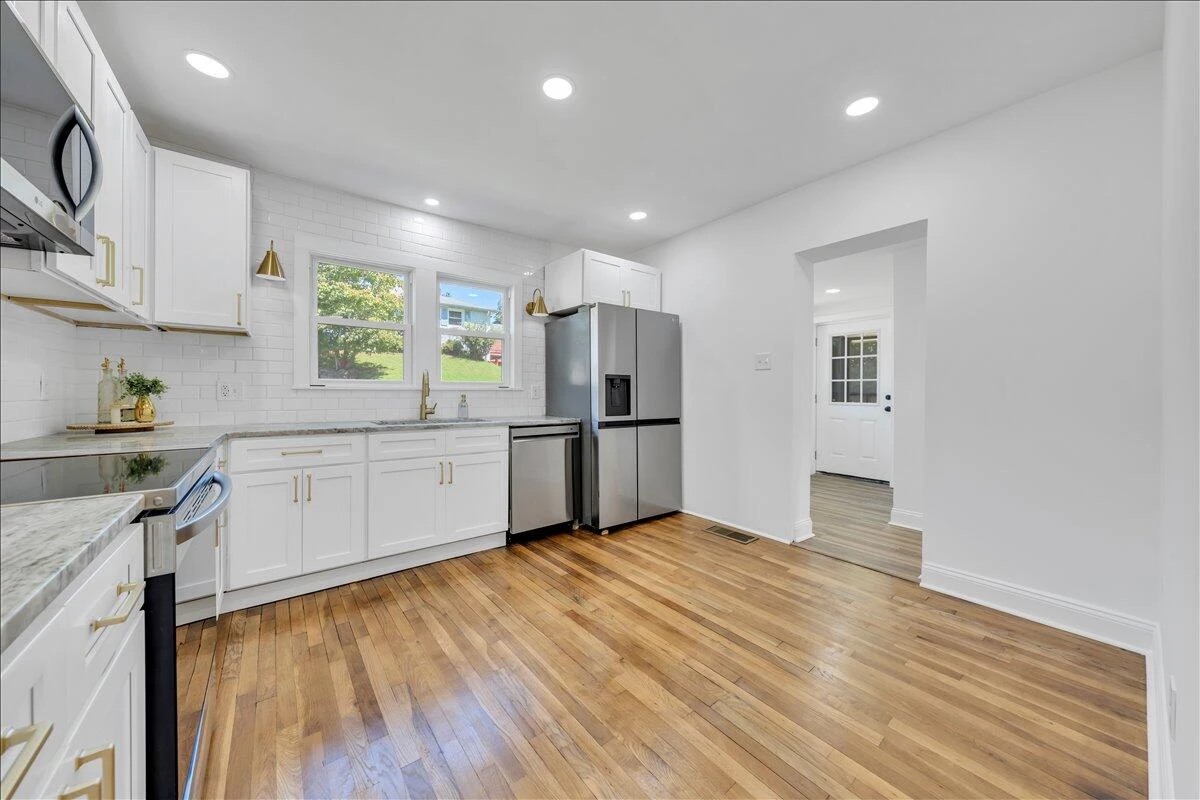 501 5th ST - Photo 12