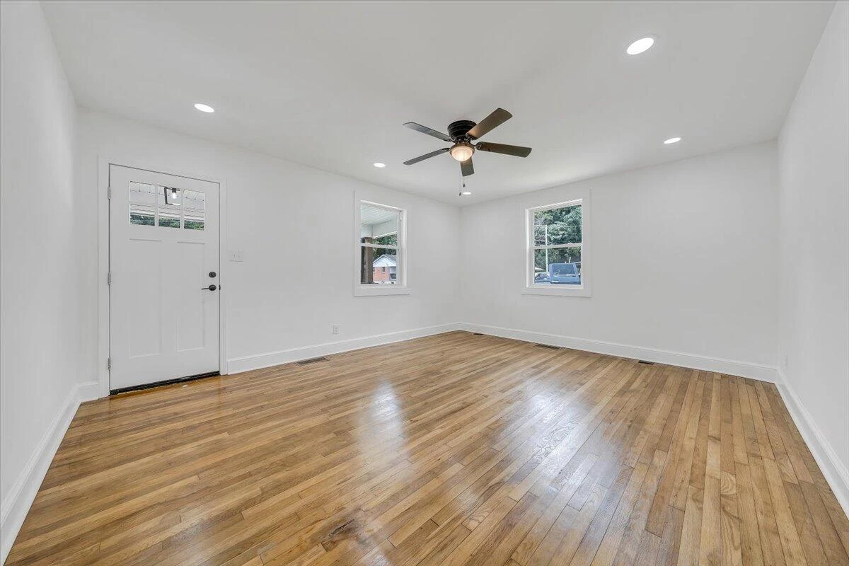 501 5th ST - Photo 4
