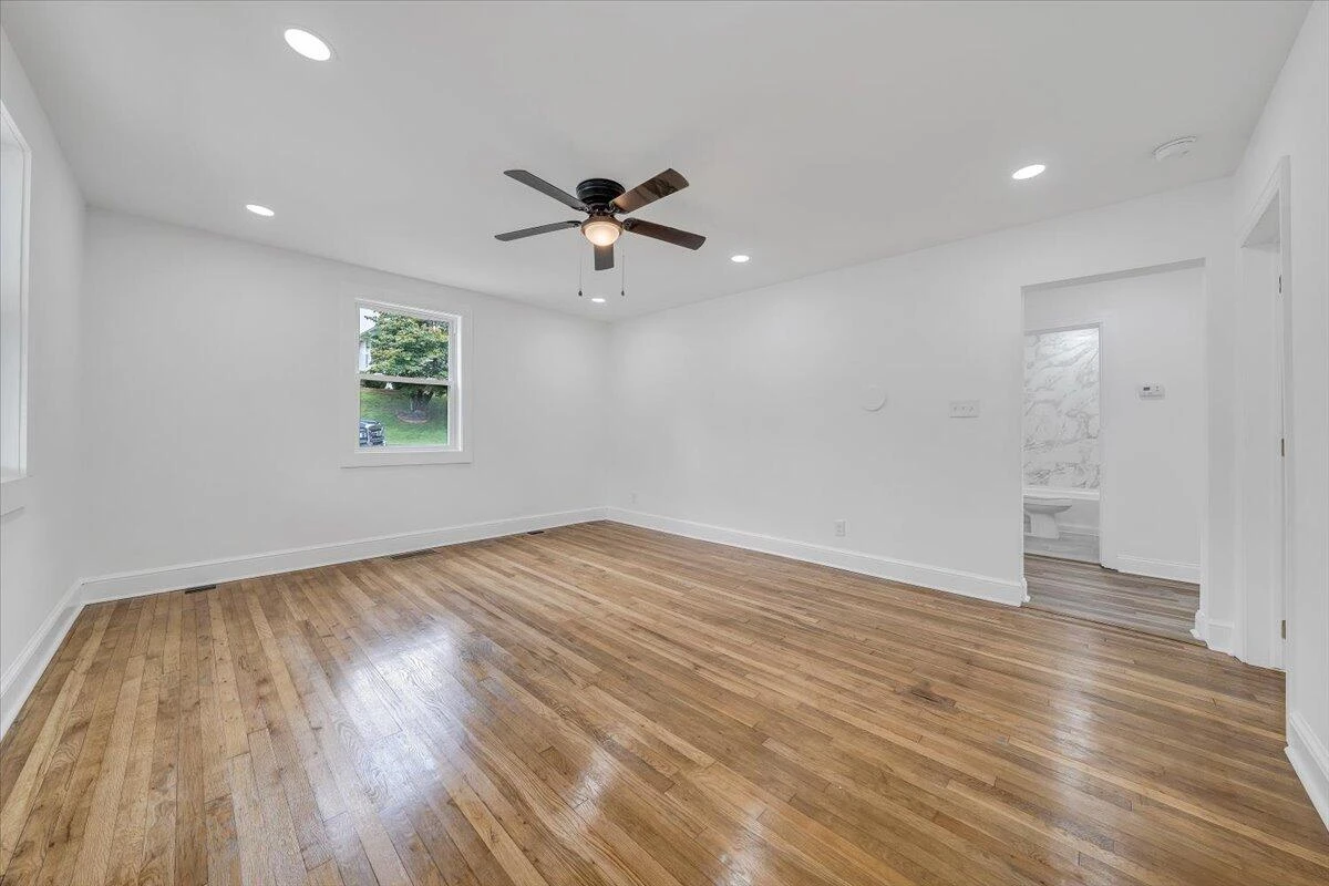501 5th ST - Photo 5