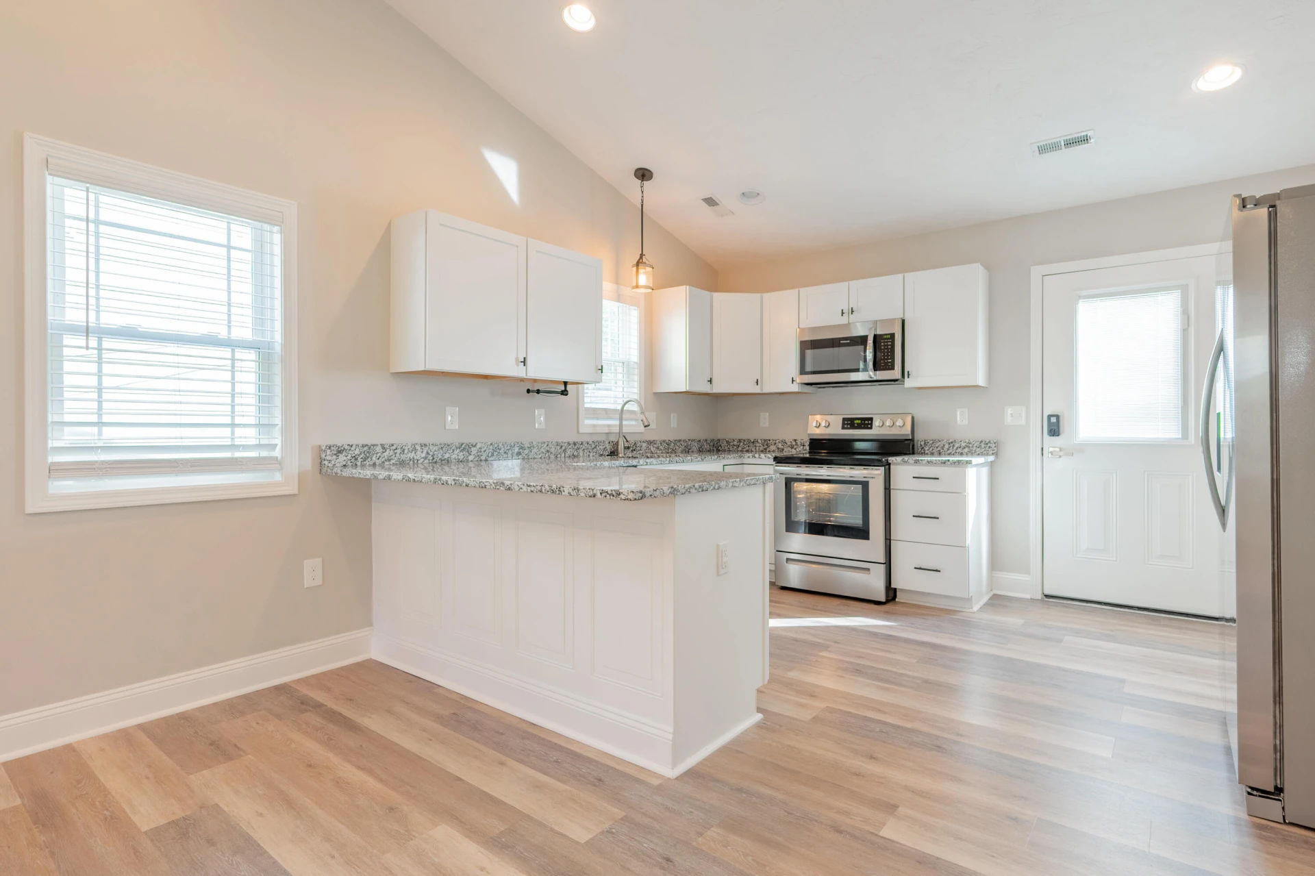 1443 Varnell AVE NE - Photo 13