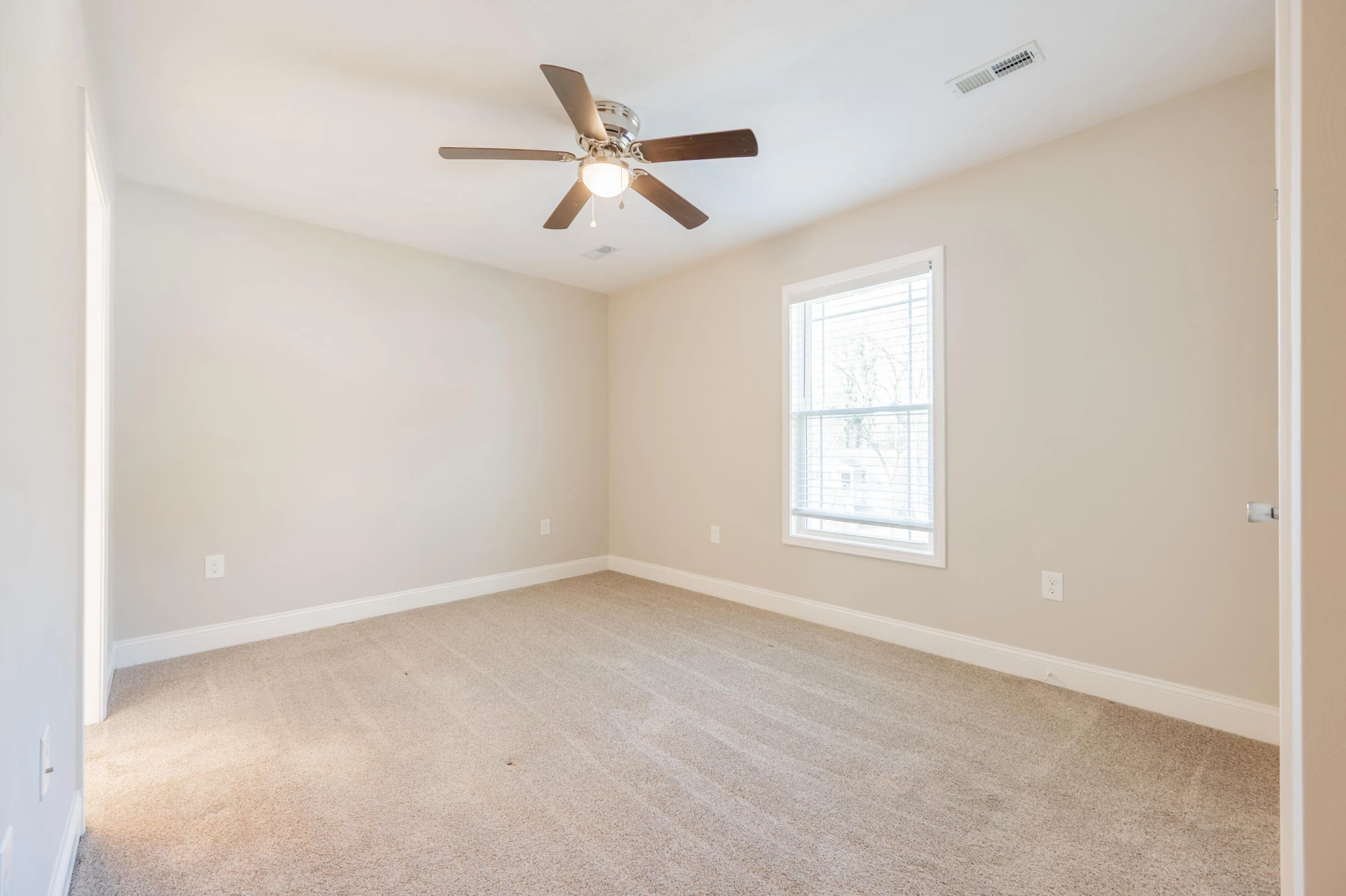 1443 Varnell AVE NE - Photo 25
