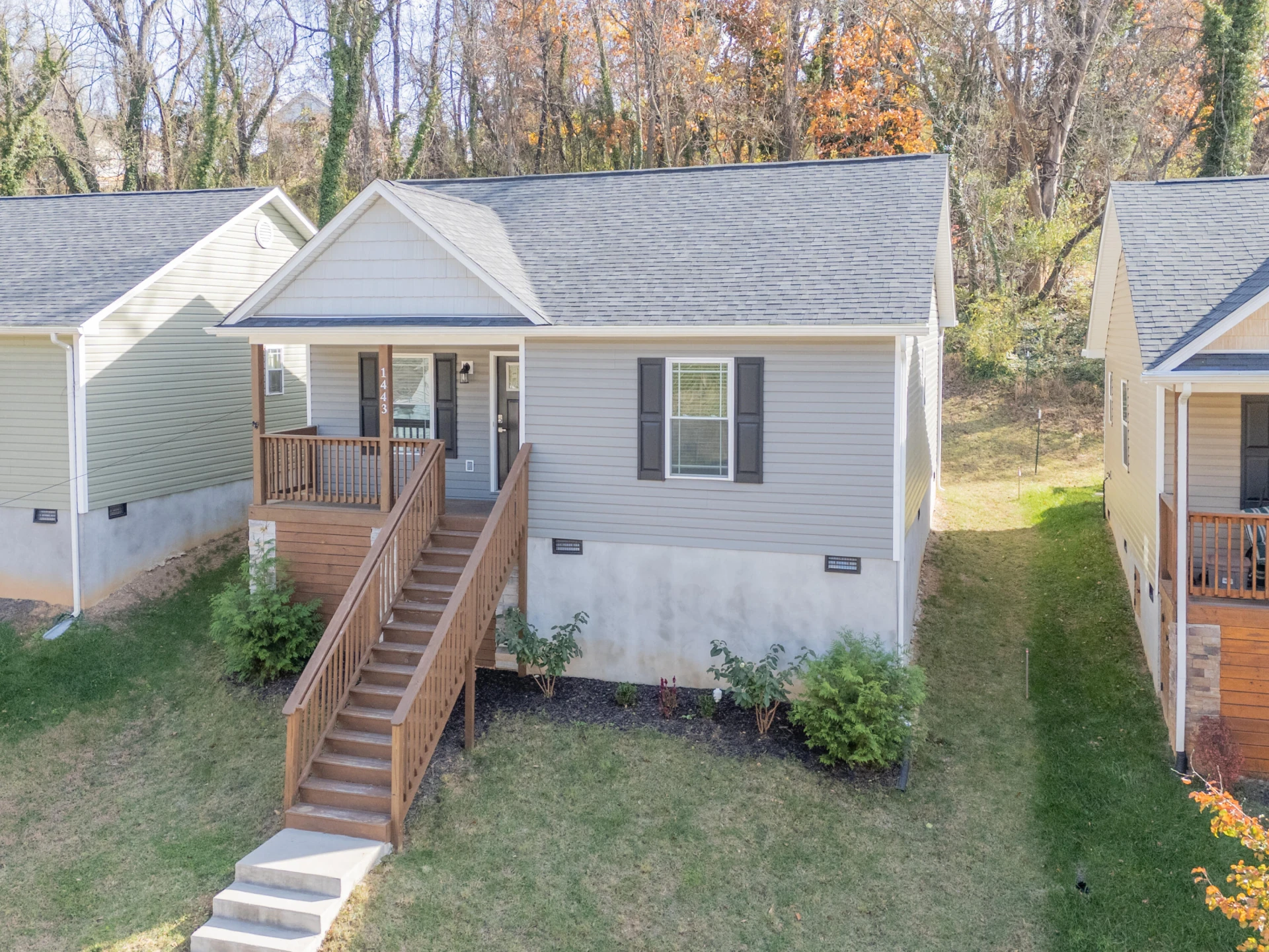 1443 Varnell AVE NE - Photo 3
