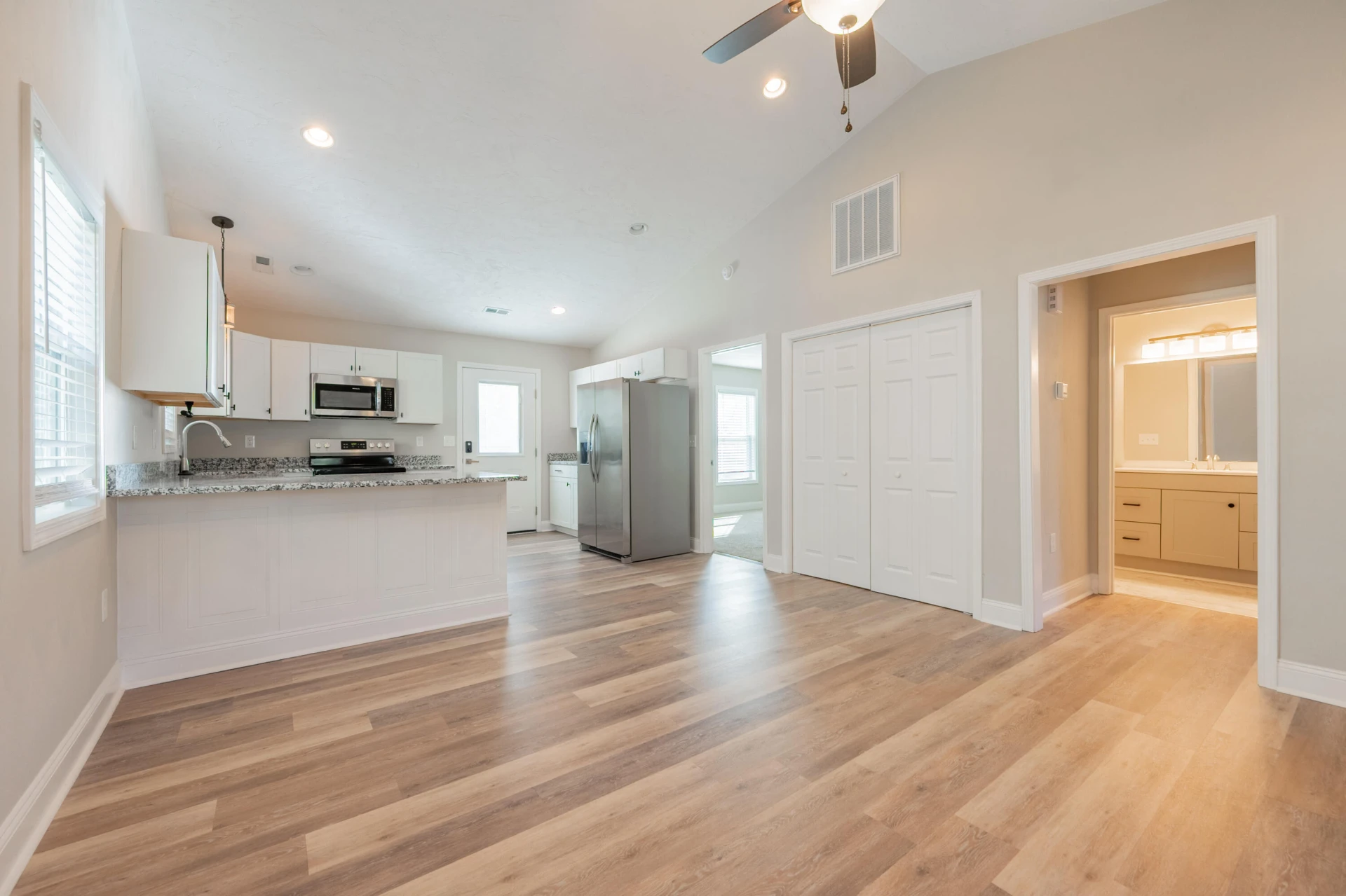 1443 Varnell AVE NE - Photo 8