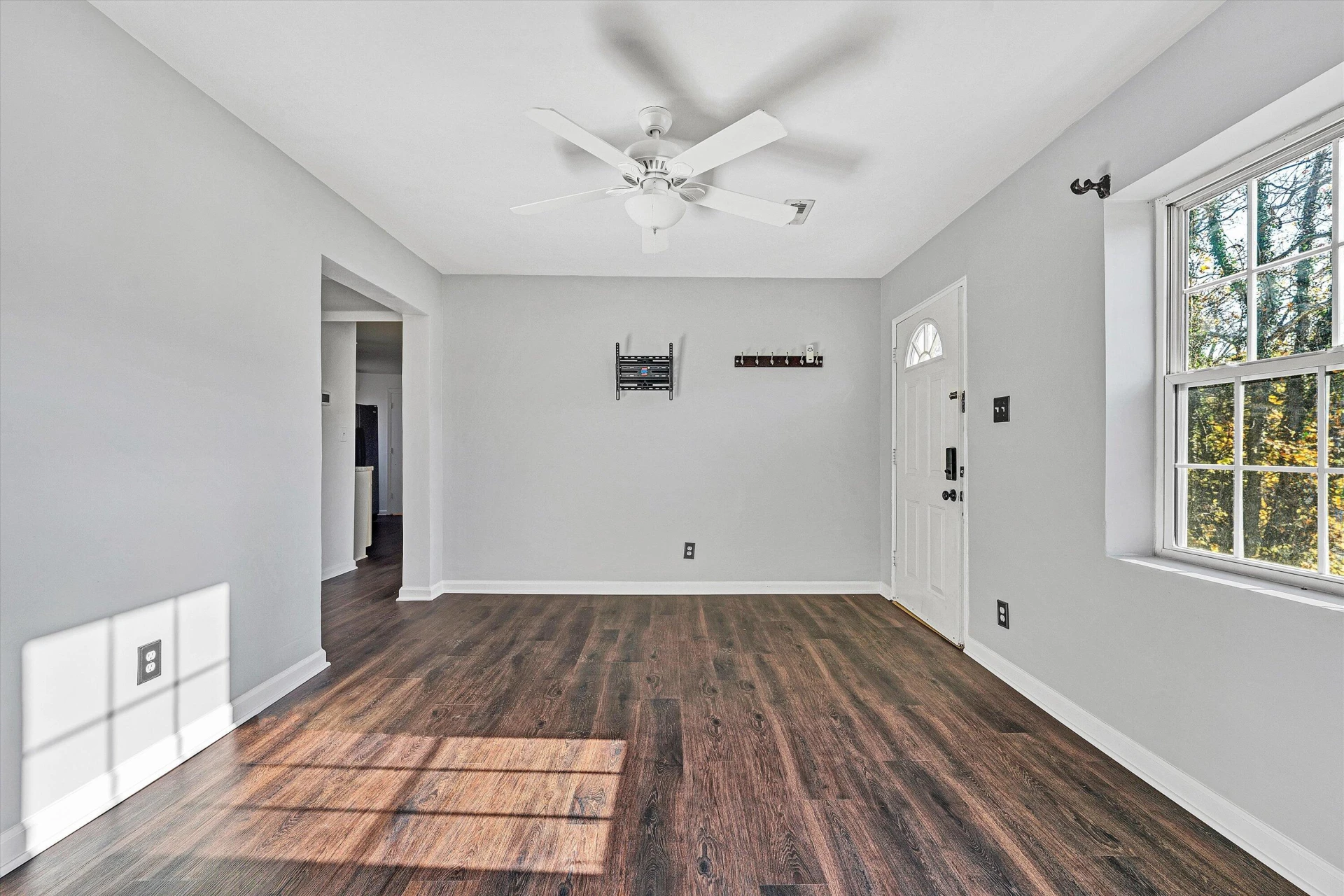39 Maple AVE - Photo 9