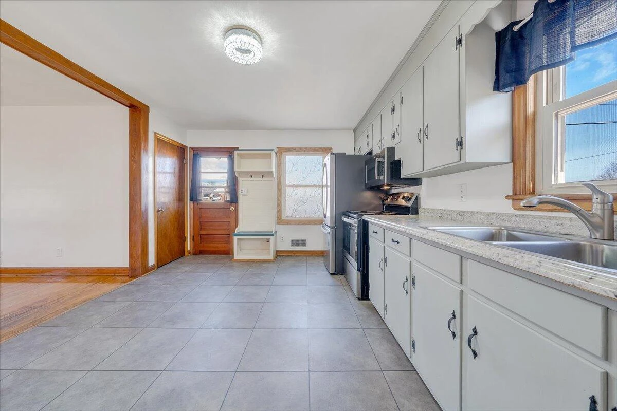 5001 Hazelridge RD NW - Photo 10