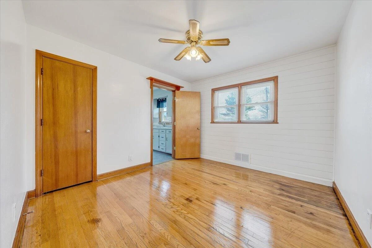 5001 Hazelridge RD NW - Photo 11