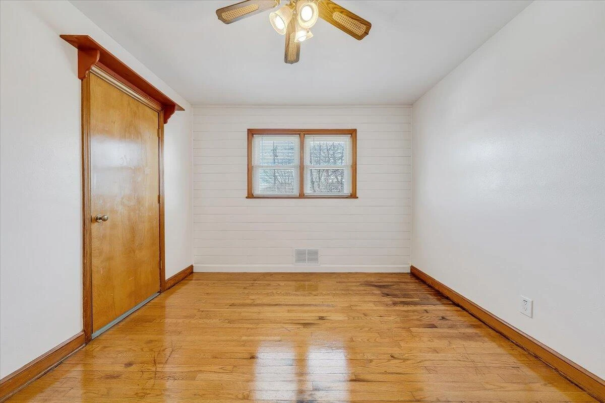 5001 Hazelridge RD NW - Photo 13