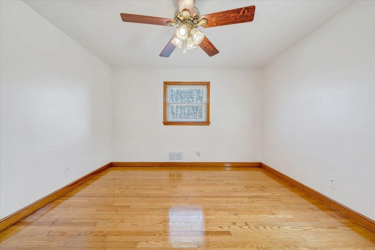 5001 Hazelridge RD NW - Photo 19