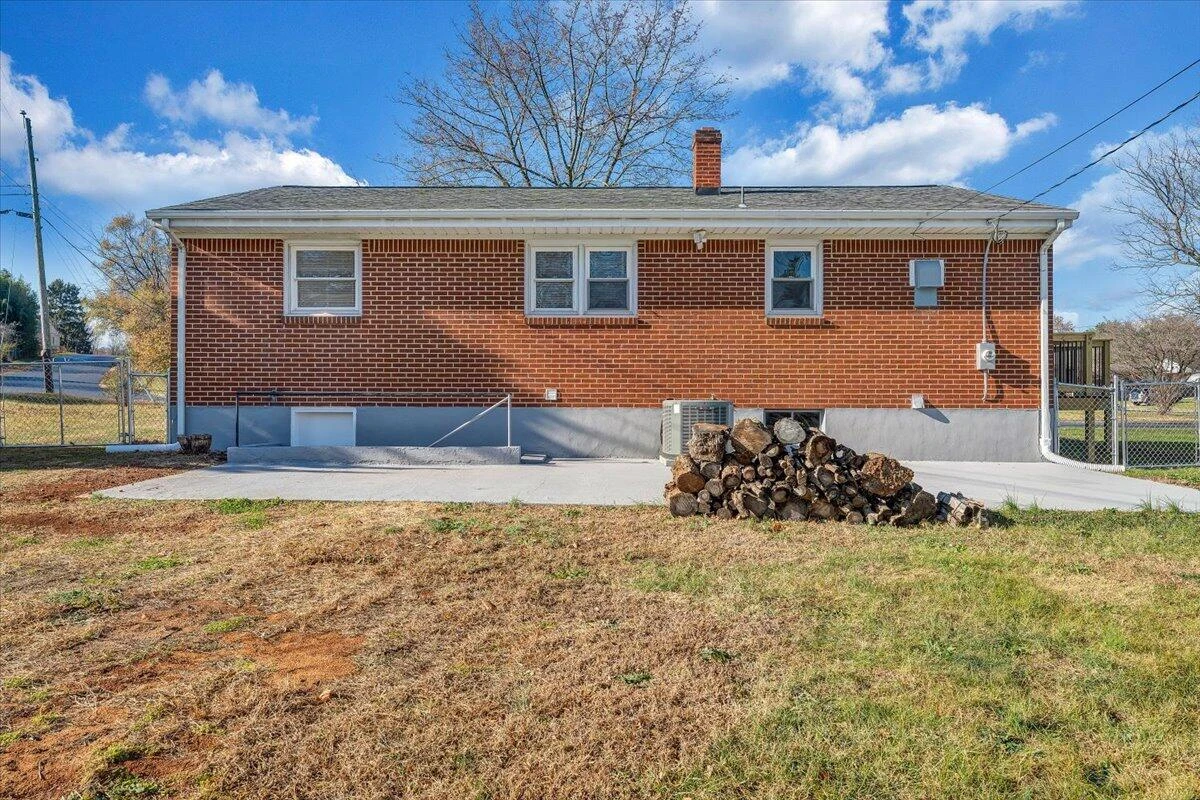 5001 Hazelridge RD NW - Photo 27