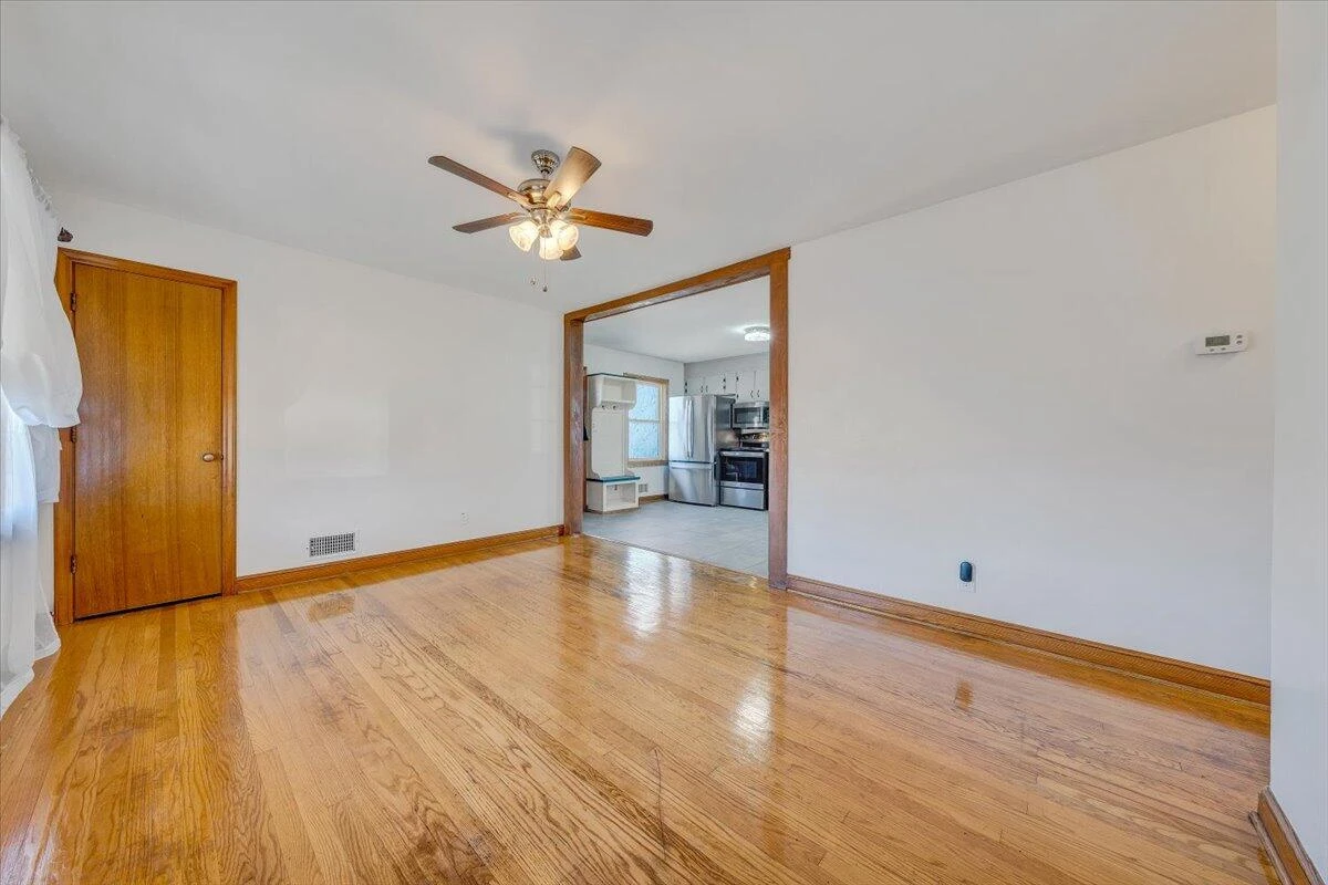 5001 Hazelridge RD NW - Photo 3