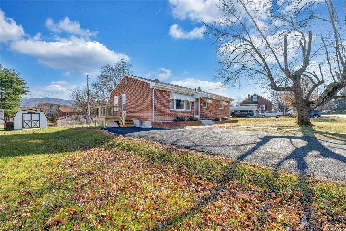 5001 Hazelridge RD NW - Photo 33