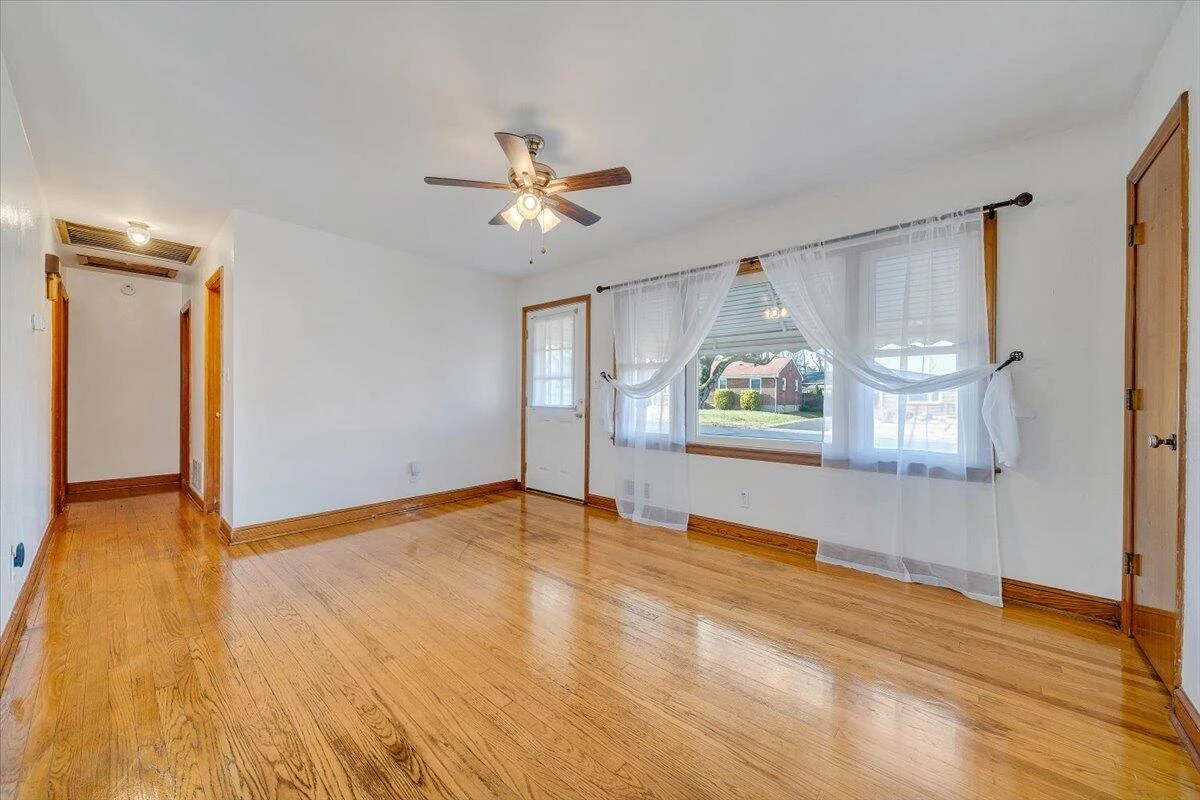 5001 Hazelridge RD NW - Photo 5