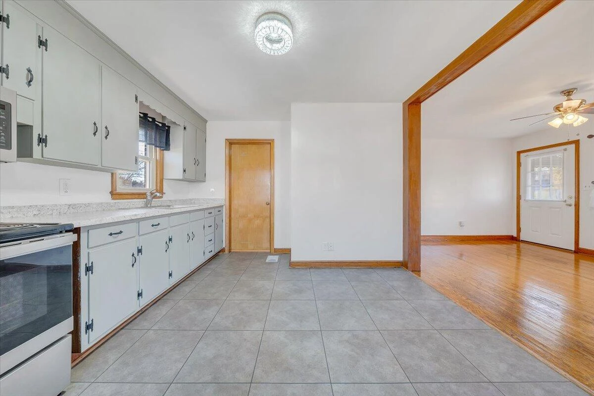 5001 Hazelridge RD NW - Photo 9