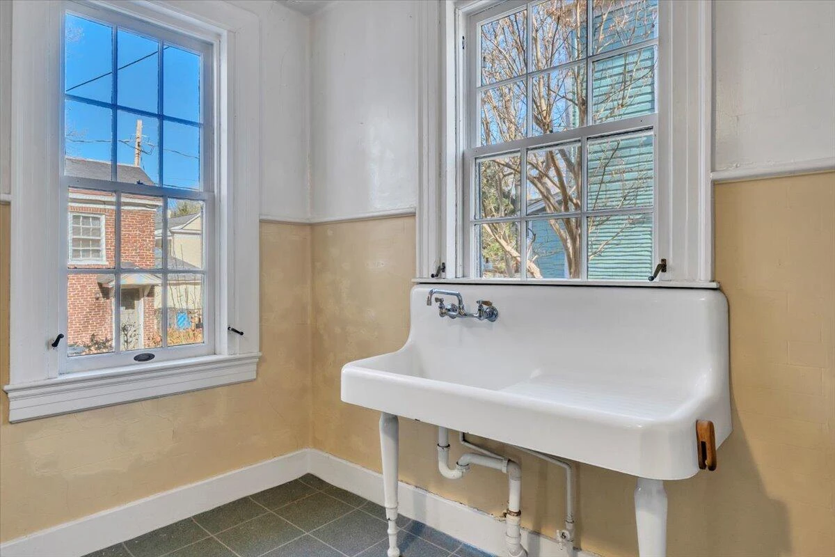 415 Allison AVE SW - Photo 27