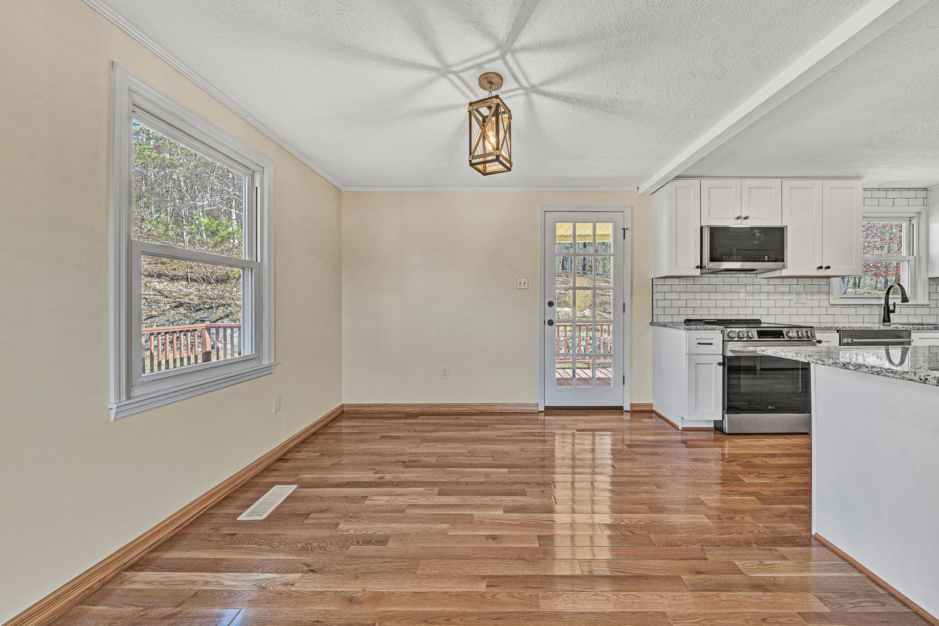 4437 Daugherty RD - Photo 7