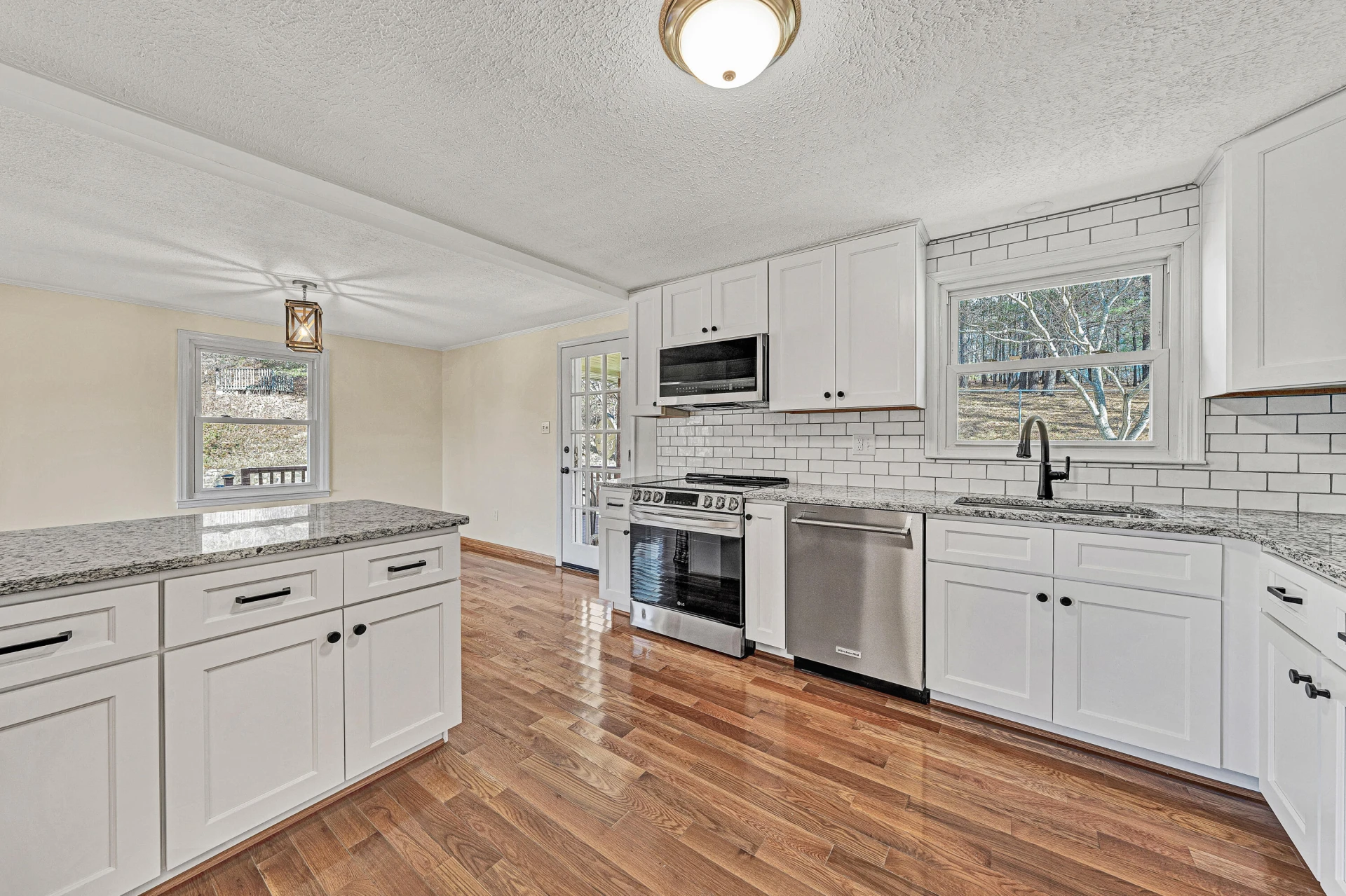 4437 Daugherty RD - Photo 9