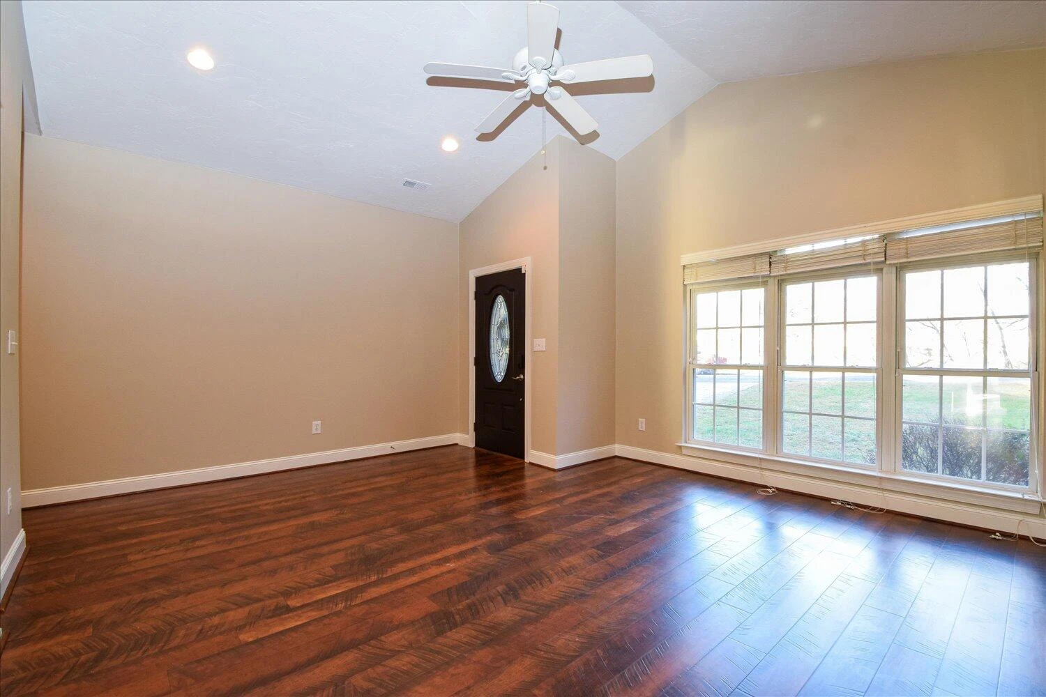 2271 Countryside RD NW - Photo 2