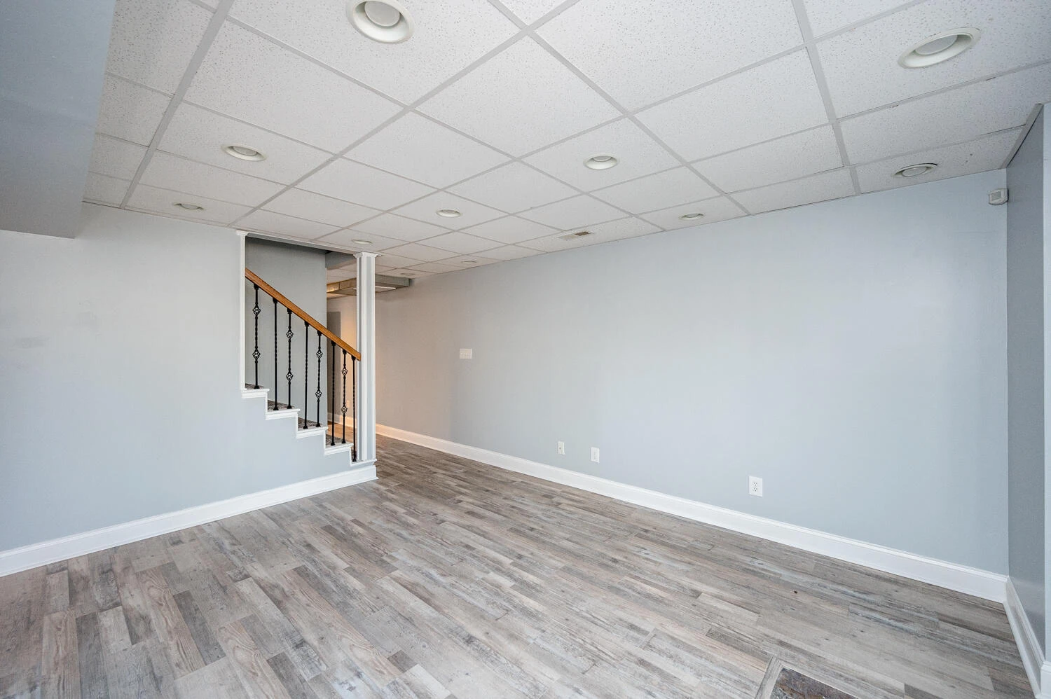 1096 Walkers Crossing DR - Photo 51