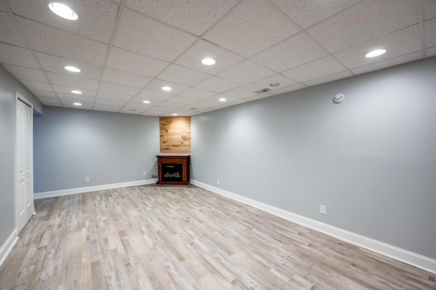 1096 Walkers Crossing DR - Photo 56