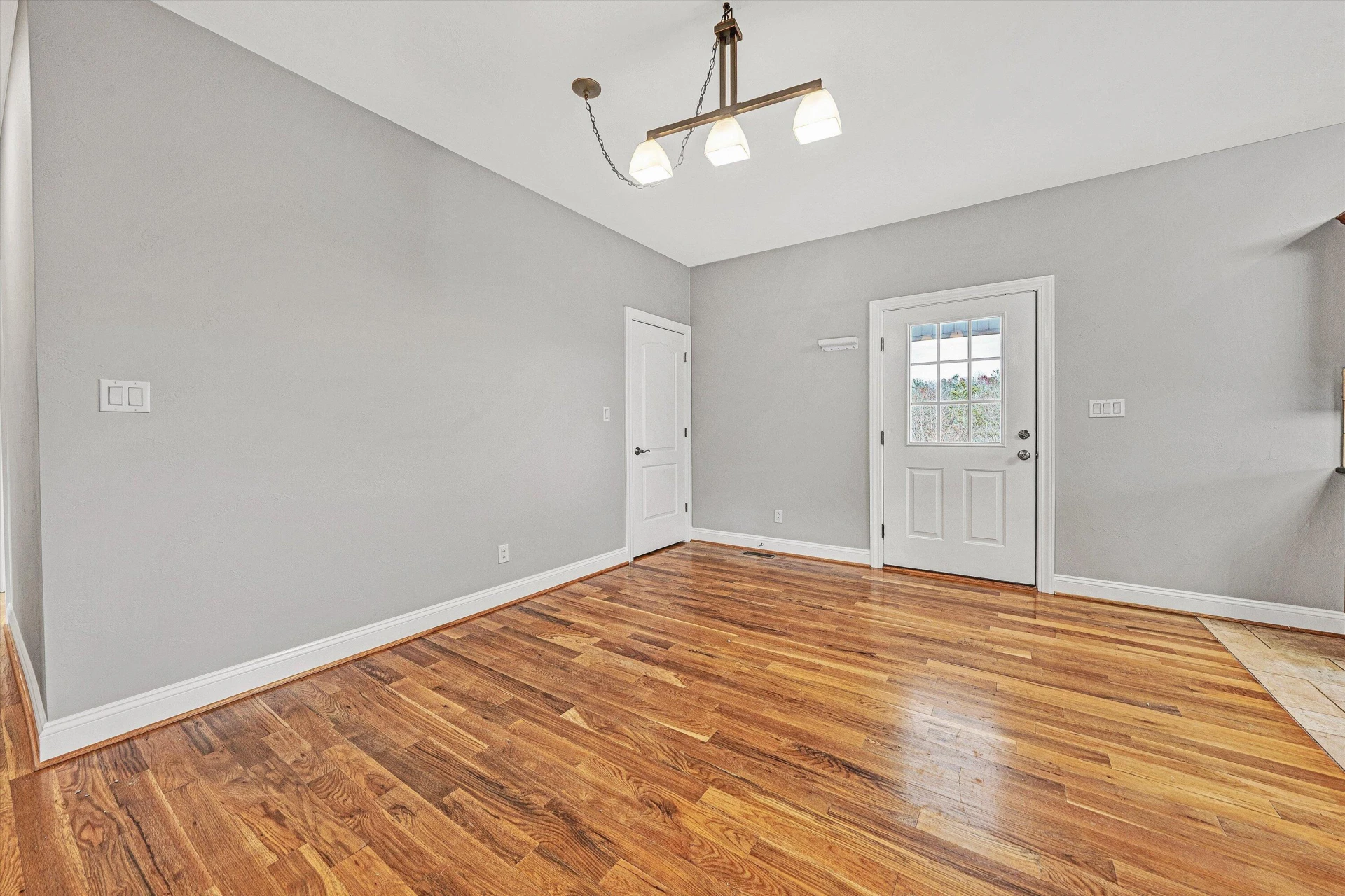 8540 Goodview RD - Photo 12