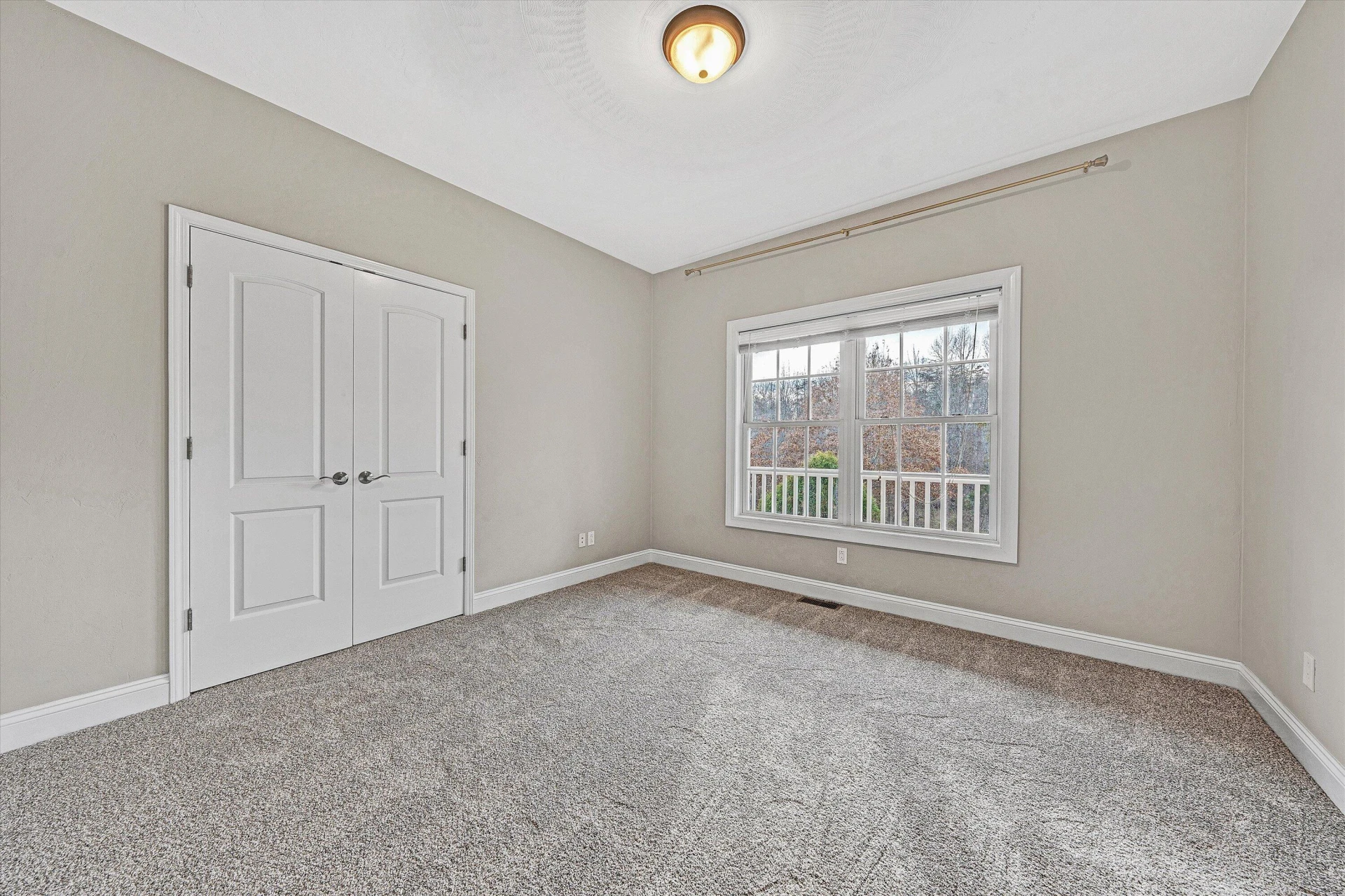 8540 Goodview RD - Photo 16