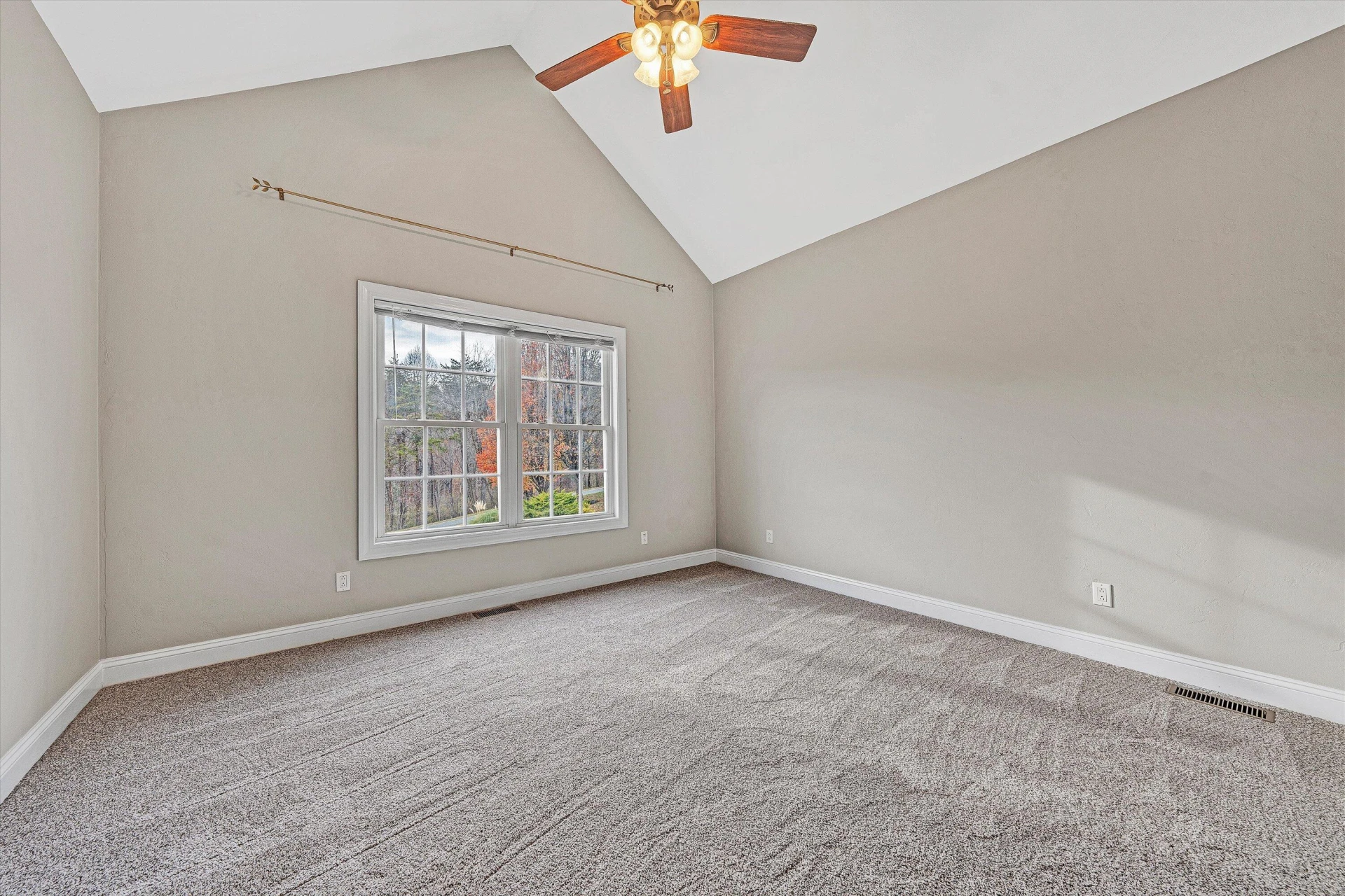 8540 Goodview RD - Photo 19