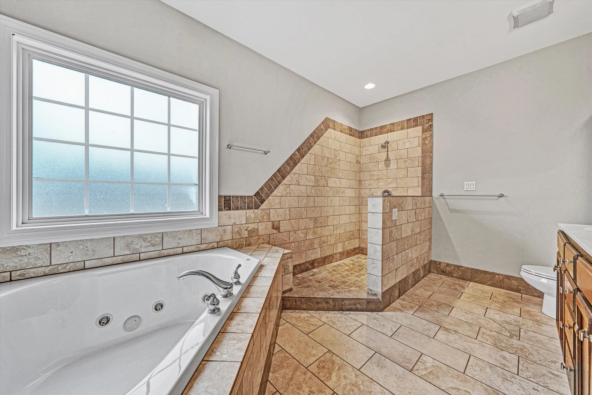 8540 Goodview RD - Photo 23