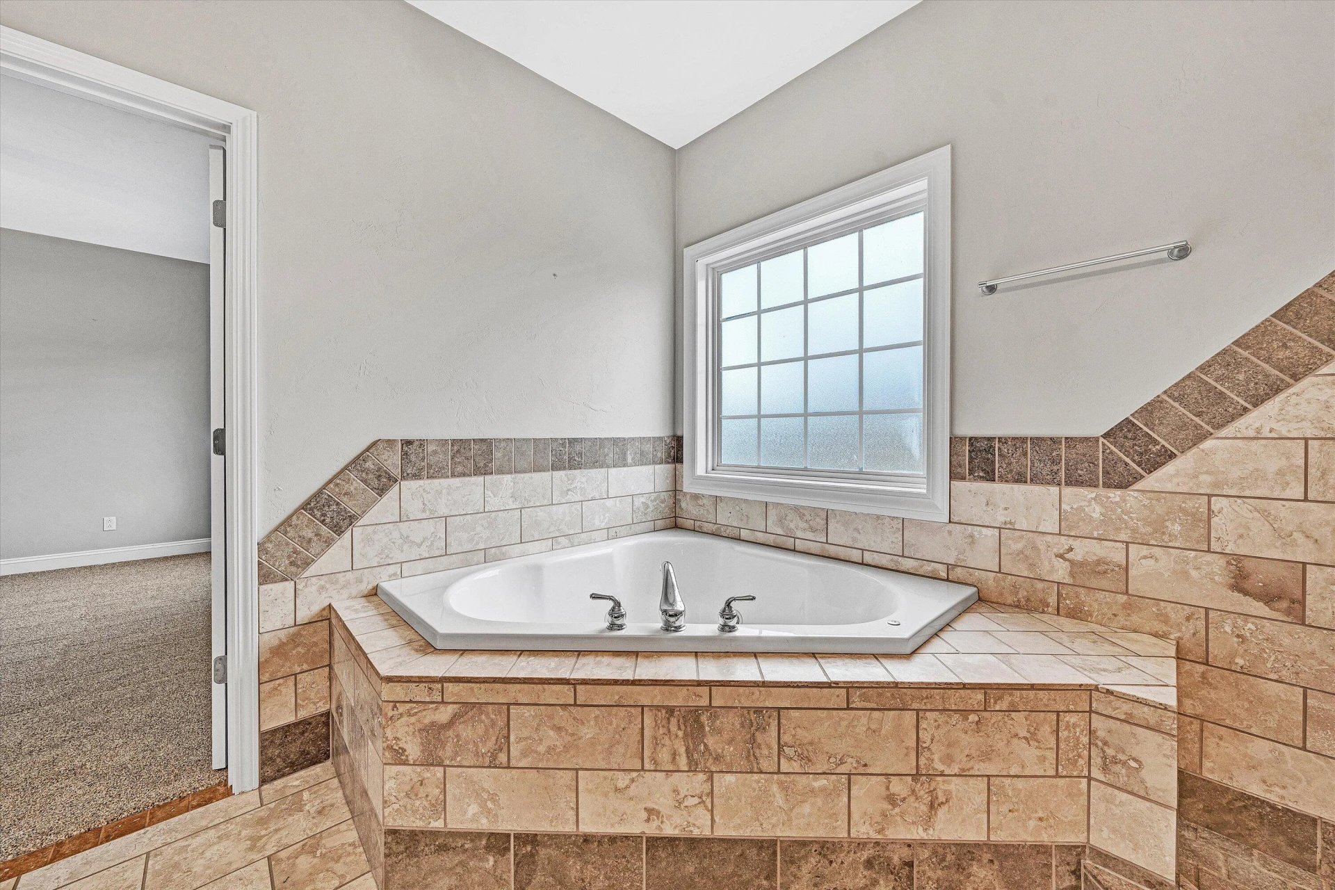8540 Goodview RD - Photo 25