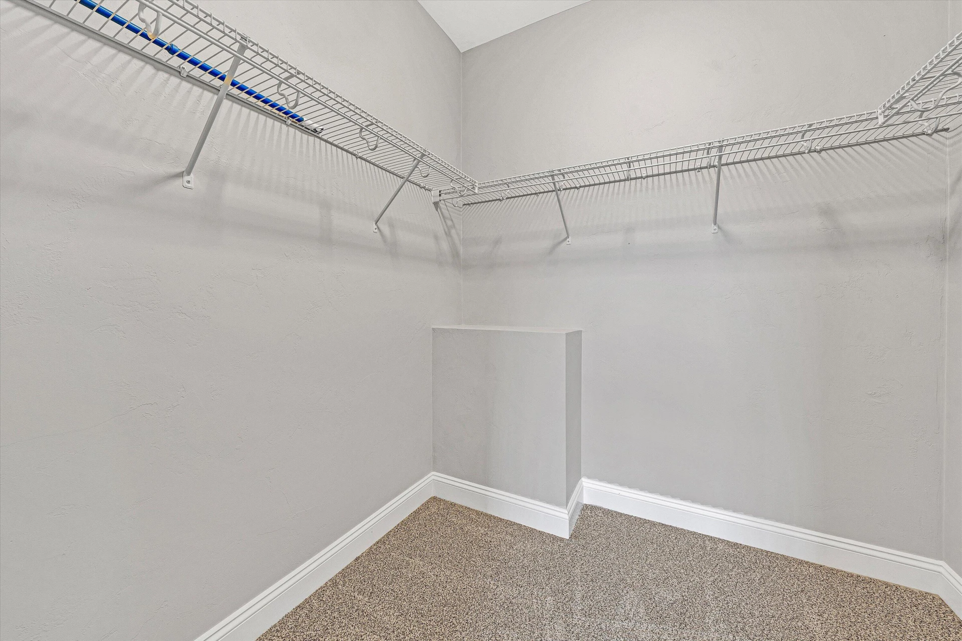 8540 Goodview RD - Photo 26
