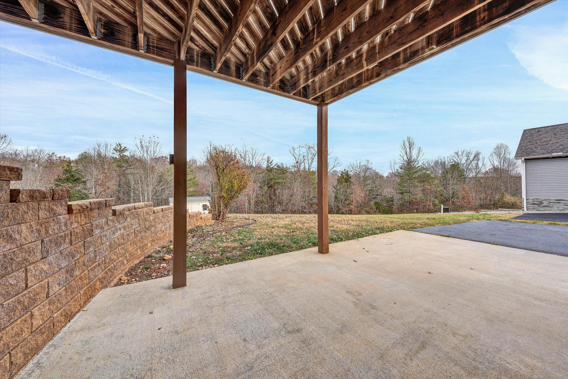 8540 Goodview RD - Photo 35