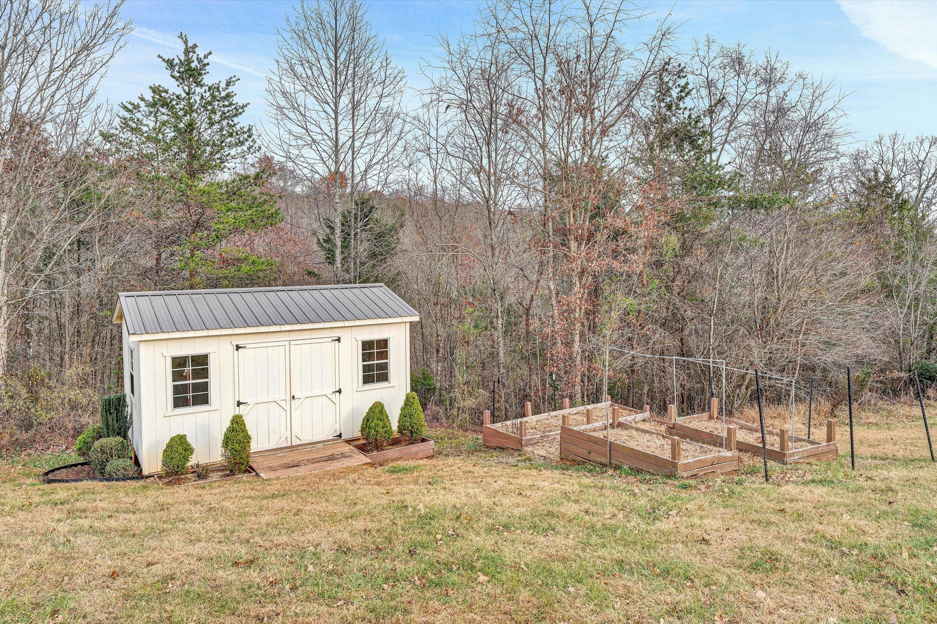 8540 Goodview RD - Photo 41