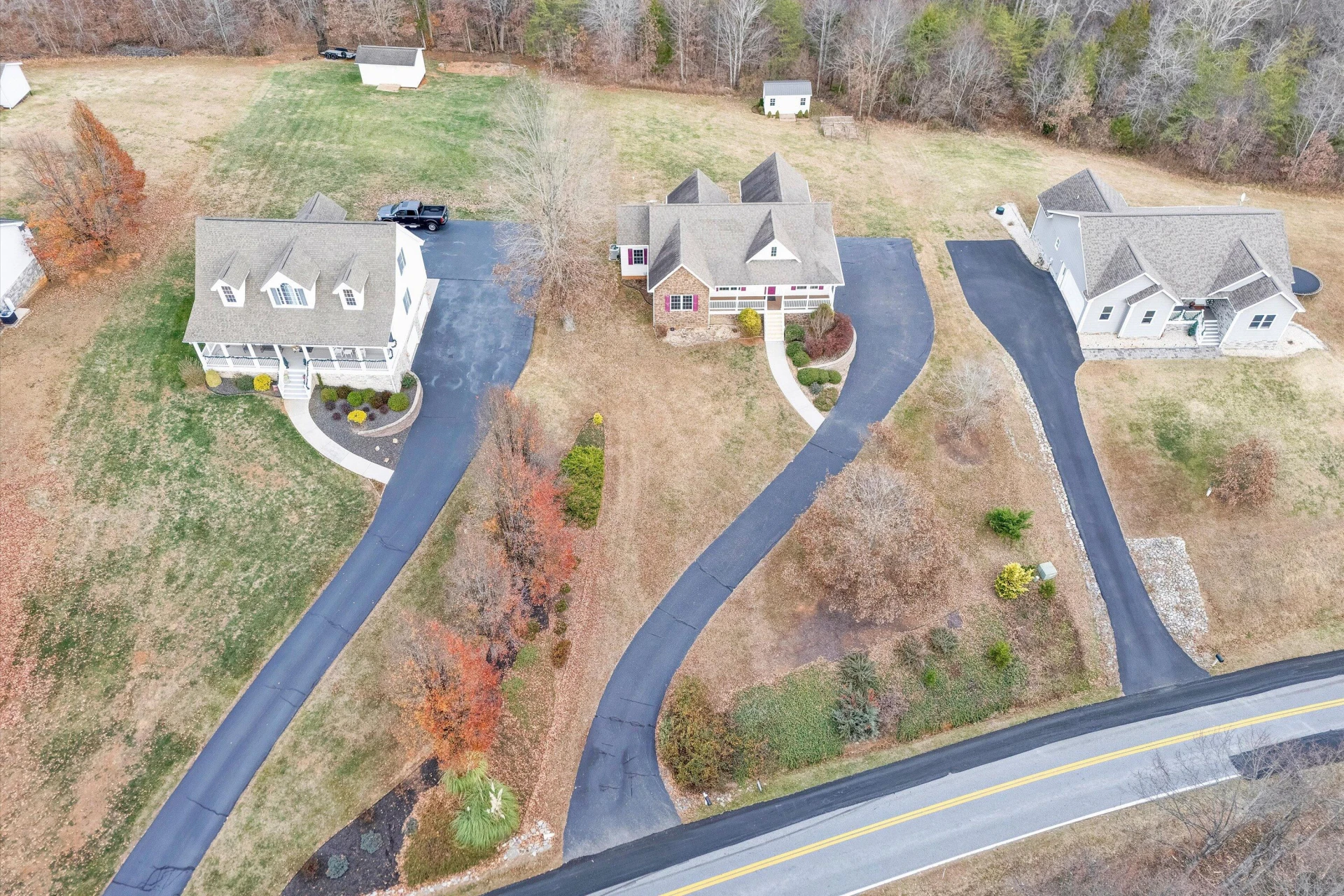 8540 Goodview RD - Photo 45