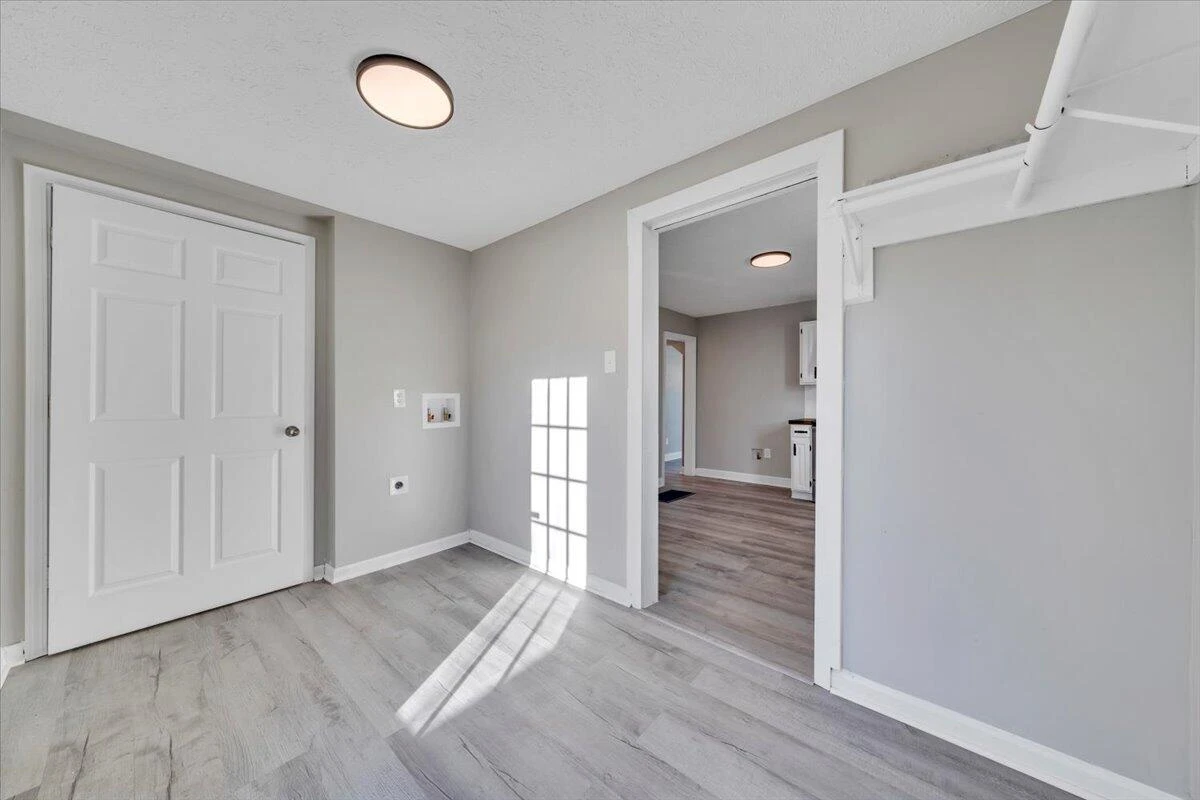 2218 Larchwood ST NE - Photo 11