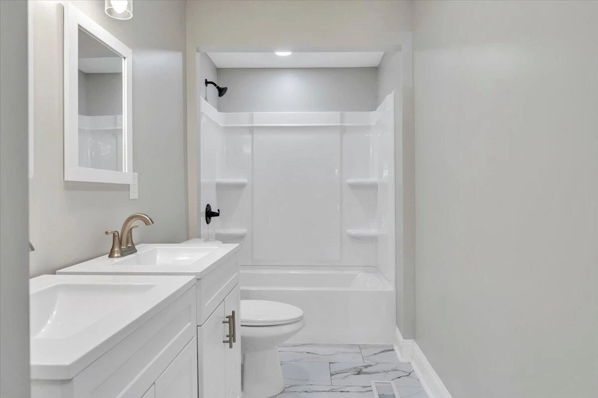 2218 Larchwood ST NE - Photo 19